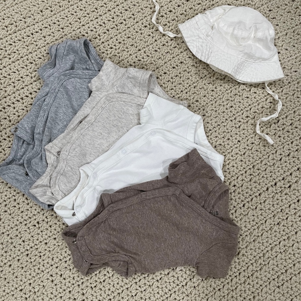 Baby Side Snap NB onsies H&M gender neutral